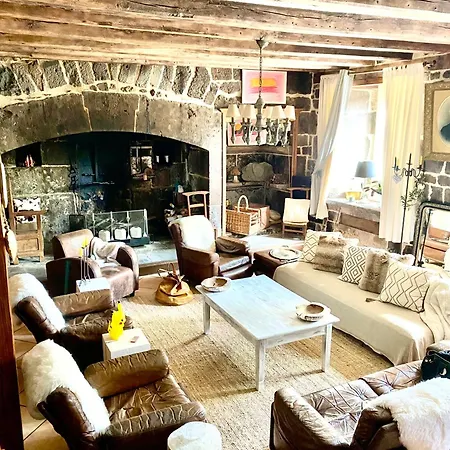 Avec Du Charme * Saint-Martin-sous-Vigouroux